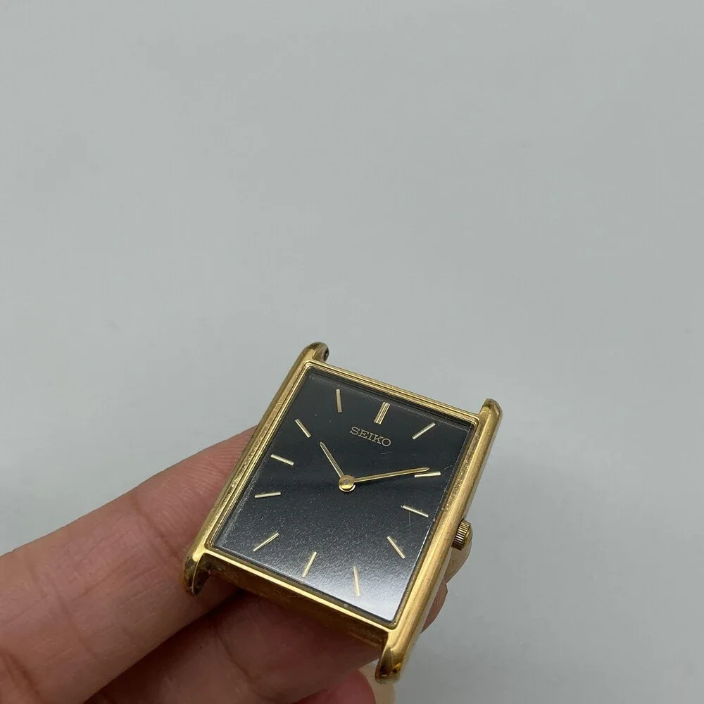 Vintage Seiko V700-5K30 Womens Watch 20mm Black Gold Tone For Parts Not Running